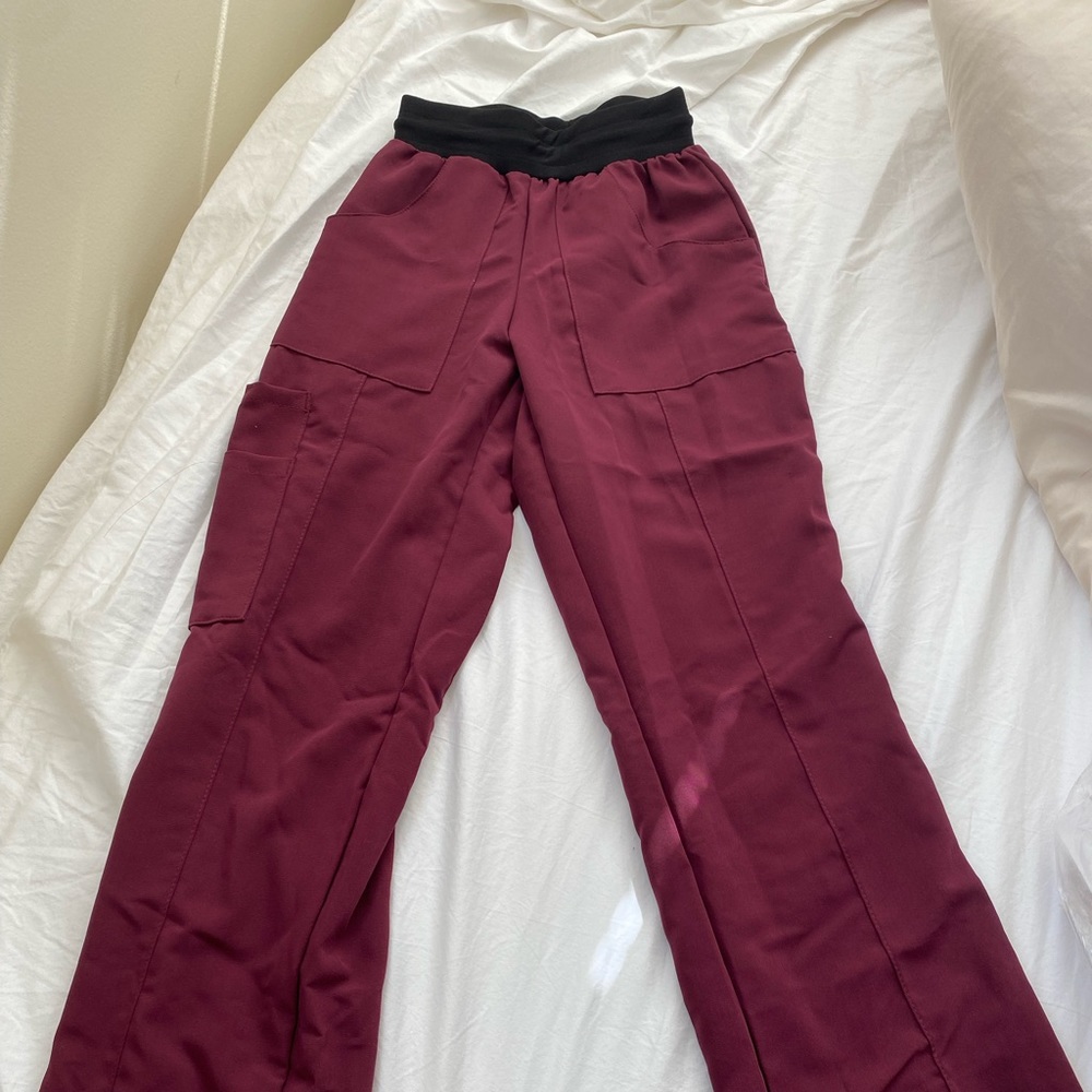 Scrub pants bundle - Picture 2 of 3